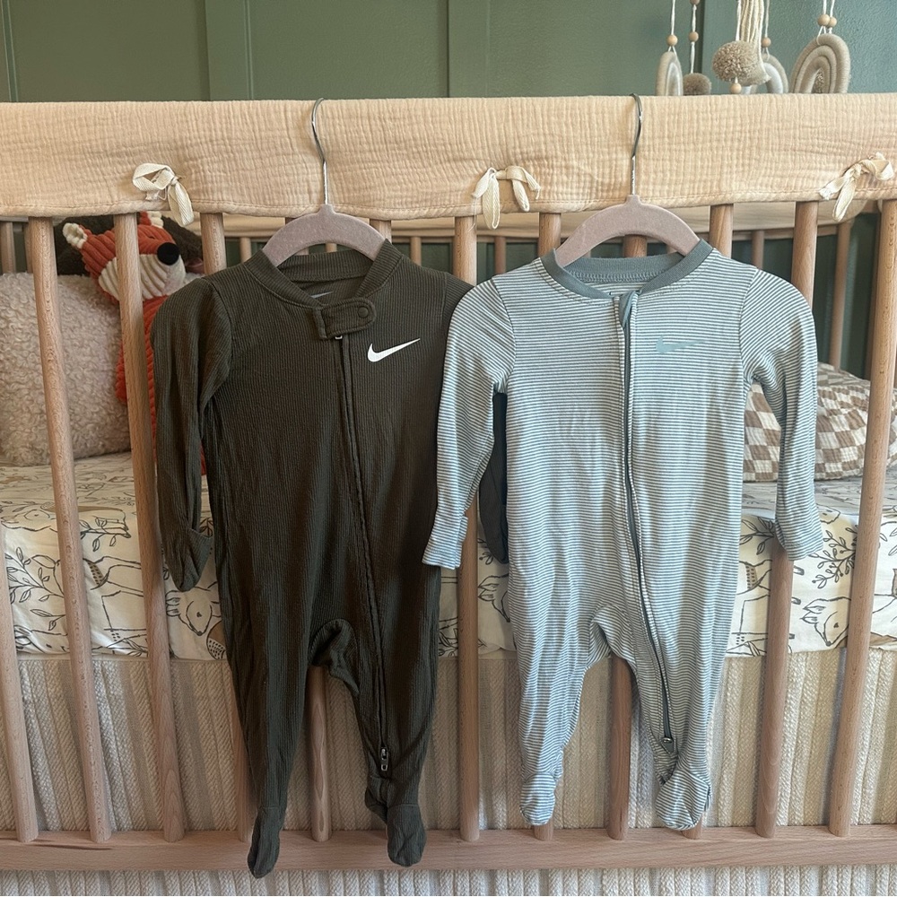 Nike Baby Sleepers One Piece Footie Pajamas in Olive Green and Green Stripes 0-3
